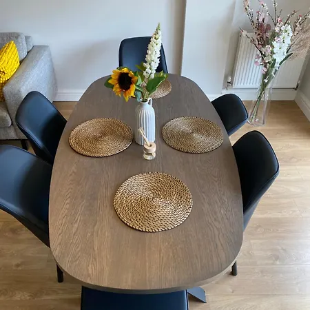 Extra Large In New House At Citywest * Dublín